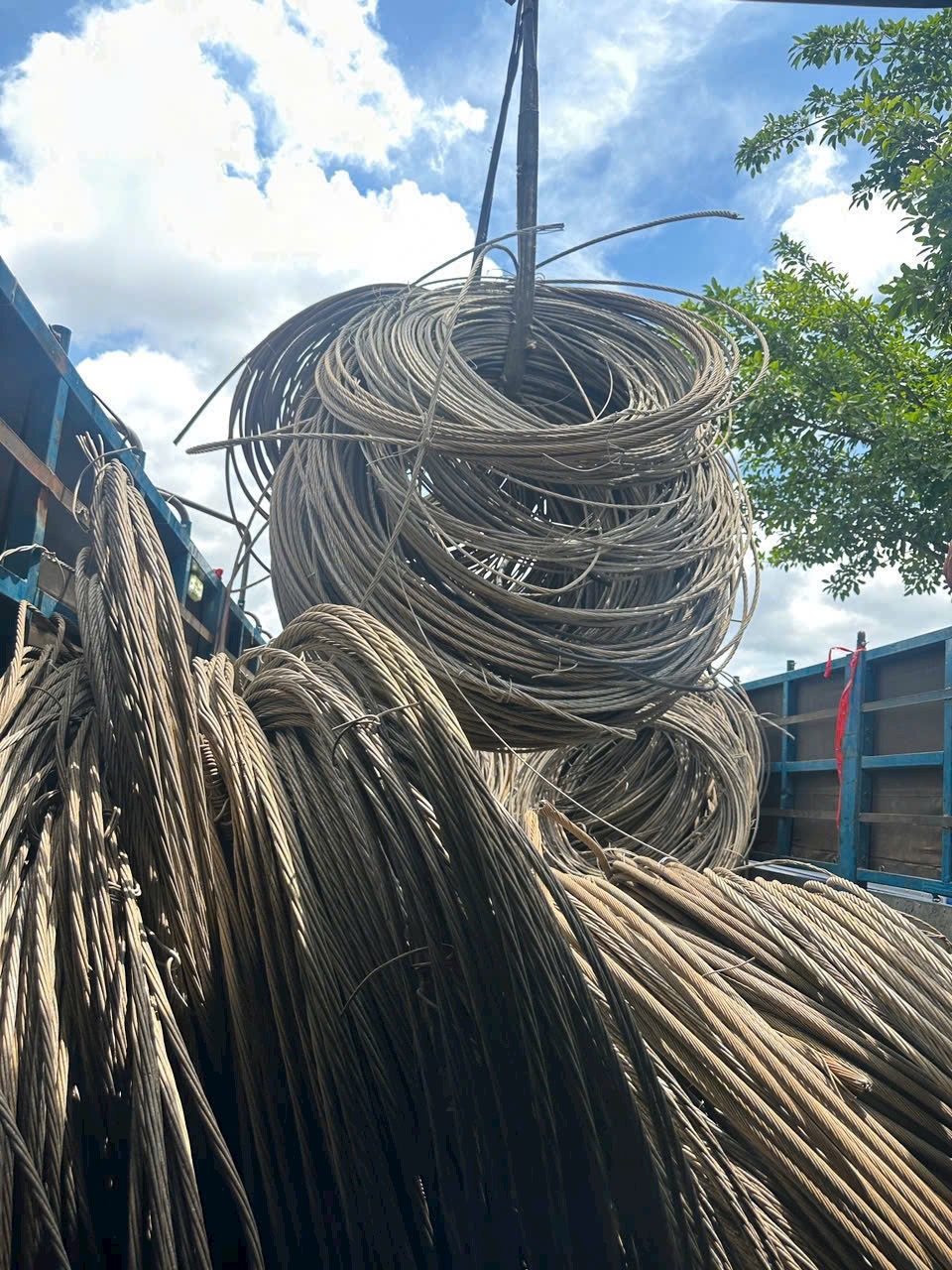 Tách lõi đồng dây điện